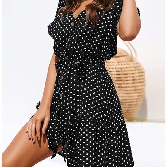 NWOT Polka dot button down dress ruffle sleeve - Picture 2 of 5